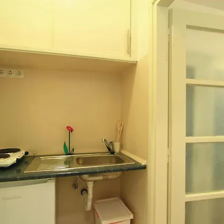 1 Bedroom Awesome In Lejlighed