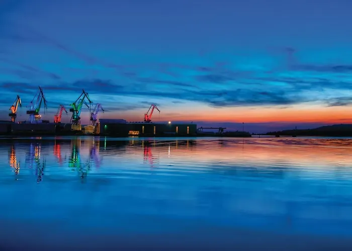 1 Bedroom Awesome In *