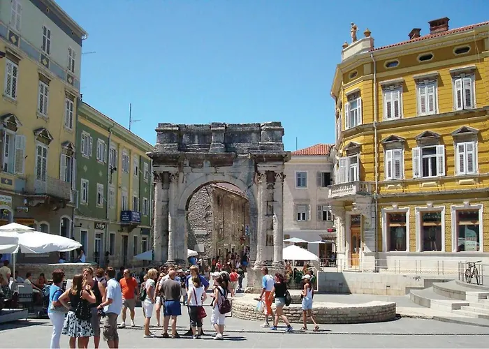 1 Bedroom Awesome In * 普拉