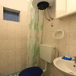 1 Bedroom Awesome In Apartment Pula