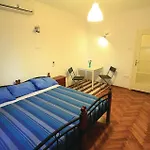 1 Bedroom Awesome In Apartment